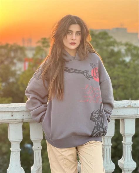 Kubra Khan Gets PTA and FIA to Remove All。